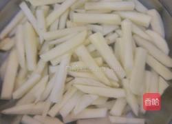 炸薯条的做法图解2
