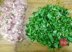 香菜香菇猪肉馅饺子的做法图解4