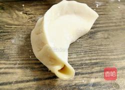 月牙形饺子的包法的做法图解14
