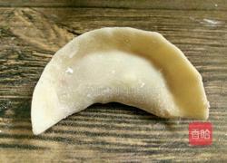 月牙形饺子的包法的做法图解16