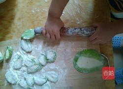 菠菜汁肉饺的做法图解3