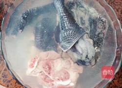 鲜人参乌鸡汤的做法图解1