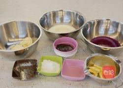 宝宝爱吃的免烤蛋糕——火龙果慕斯蛋糕的做法图解1