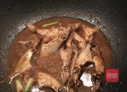 黄豆酱焖剥皮鱼的做法图解7
