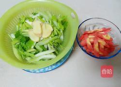 一见倾心（西芹炒香肠）的做法图解2