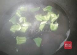 青椒火腿炒鸡蛋的做法图解5