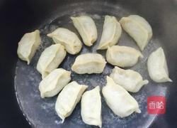 蛋抱饺的做法图解1