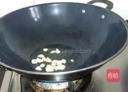 蒜香炒卷心菜的做法图解2