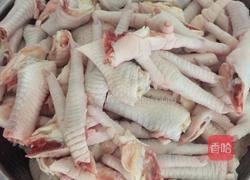 凉拌酸辣鸡脚的做法图解1