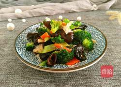 炝拌西兰花黑木耳的做法图解13