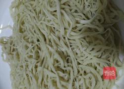 牛肉手工汤面的做法图解3