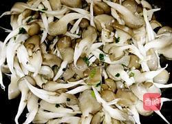 蘑菇炖豆腐的做法图解4