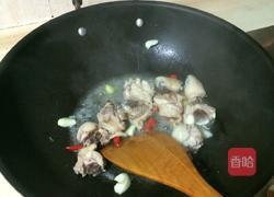 圆椒炒鸡腿的做法图解4