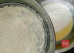 抹茶戚风蛋糕(6寸)的做法图解3