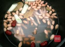 鸡爪花生煲的做法图解6
