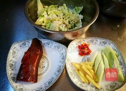 腊肉炒菜花的做法图解2