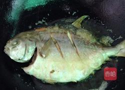 香煎白鲳鱼的做法图解5