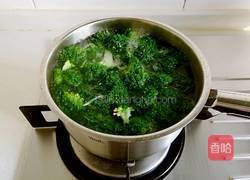 凉拌西兰花的做法图解3