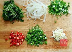 凉拌黑木耳的做法图解3