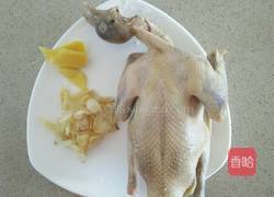 乳鸽百合炖绿豆汤的做法图解1