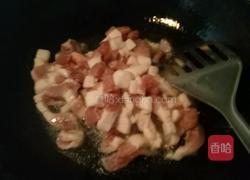 大蒜小炒肉的做法图解3