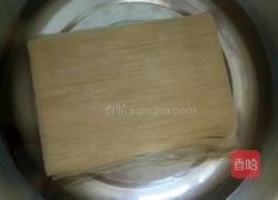 家庭版烤冷面的做法图解1
