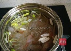 海鲜米线的做法图解2