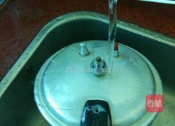 鱿鱼瘦肉粥的做法图解6