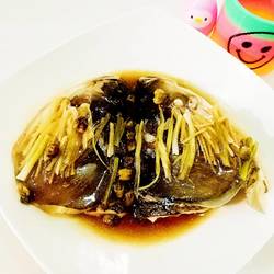 山楂杭菊蒸鱼头的做法[图]