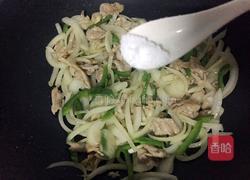 洋葱炒肉的做法图解7