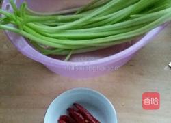 麻辣芹菜的做法图解1