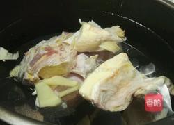 萝卜牛骨汤的做法图解2