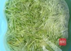 萝卜丝素馅饺子的做法图解4