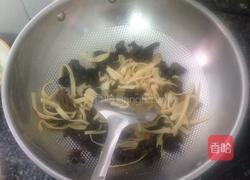 豆干炒肉的做法图解3