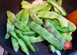 土豆炖豆角的做法图解5
