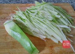 辣炒萝卜丝的做法图解2