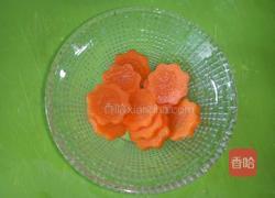 西红柿胡萝卜炒西兰花的做法图解2