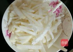 清炒萝卜的做法图解1