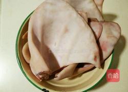 卤猪耳的做法图解1