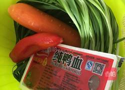 韭菜炒鸭血的做法图解2