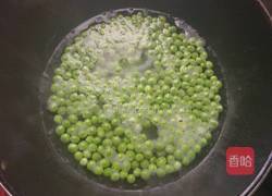 肉末豌豆的做法图解2