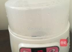 牛奶蒸鸡蛋的做法图解2