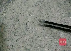 Illustration of how to make thorn-horned lean meat pie 6