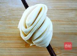 奶香花卷的做法图解16