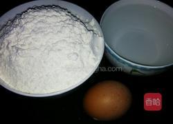 鸡蛋手擀面的做法图解1