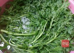 素炒茼蒿菜的做法图解1