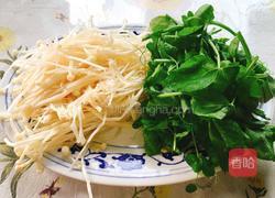 金针菇丸子汤的做法图解3