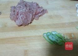 肉片木耳青笋的做法图解3