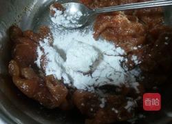 肉片木耳青笋的做法图解5