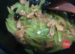 肉片木耳青笋的做法图解11